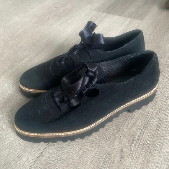 Ron White Shoes - Ron White Daisy Onyx Oxford Shoe Cashmere Suede Ribbon Laces Black Preppy Size 8